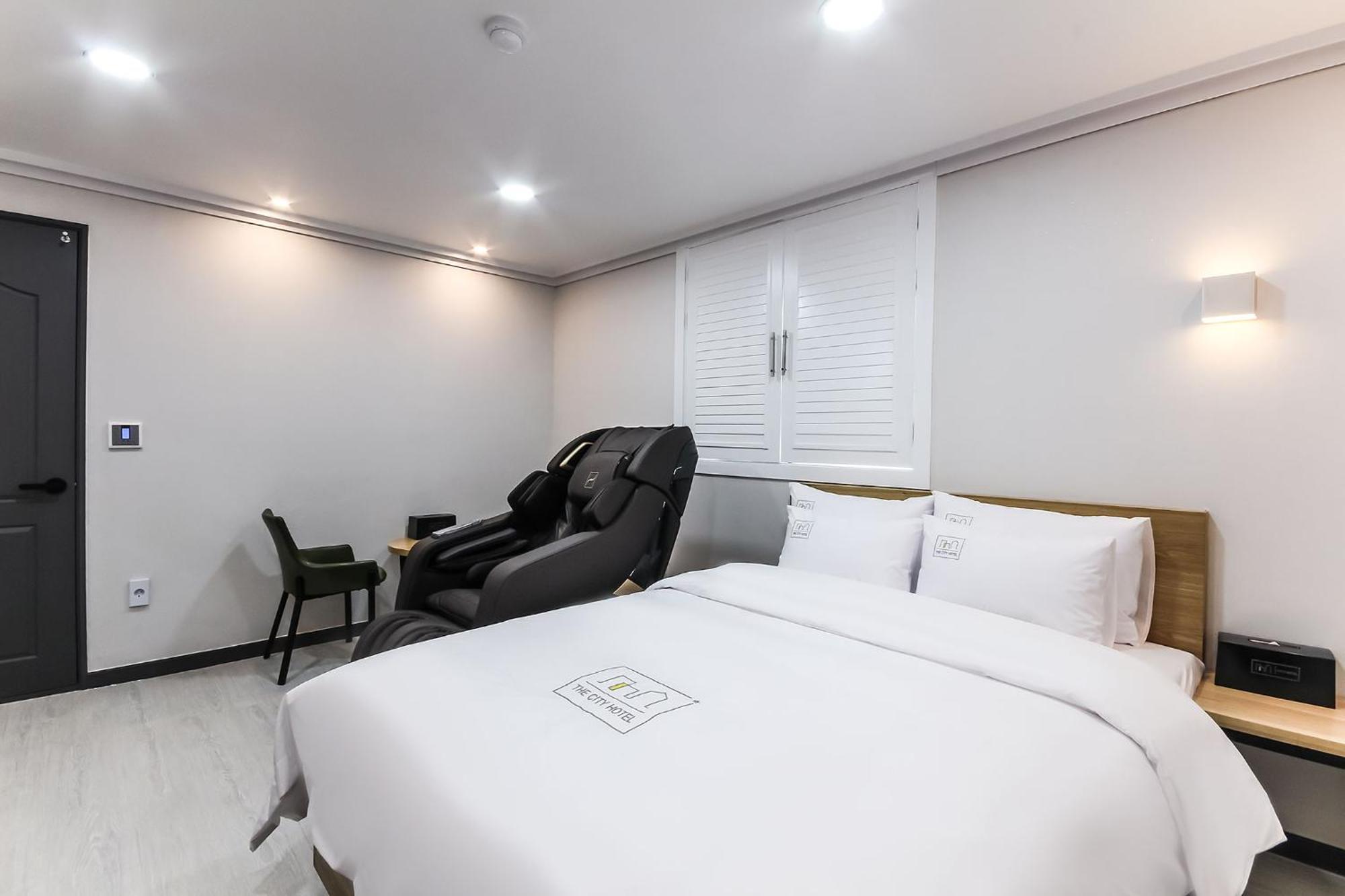 Hotel The City Gwangju Metropolitan City Exteriör bild