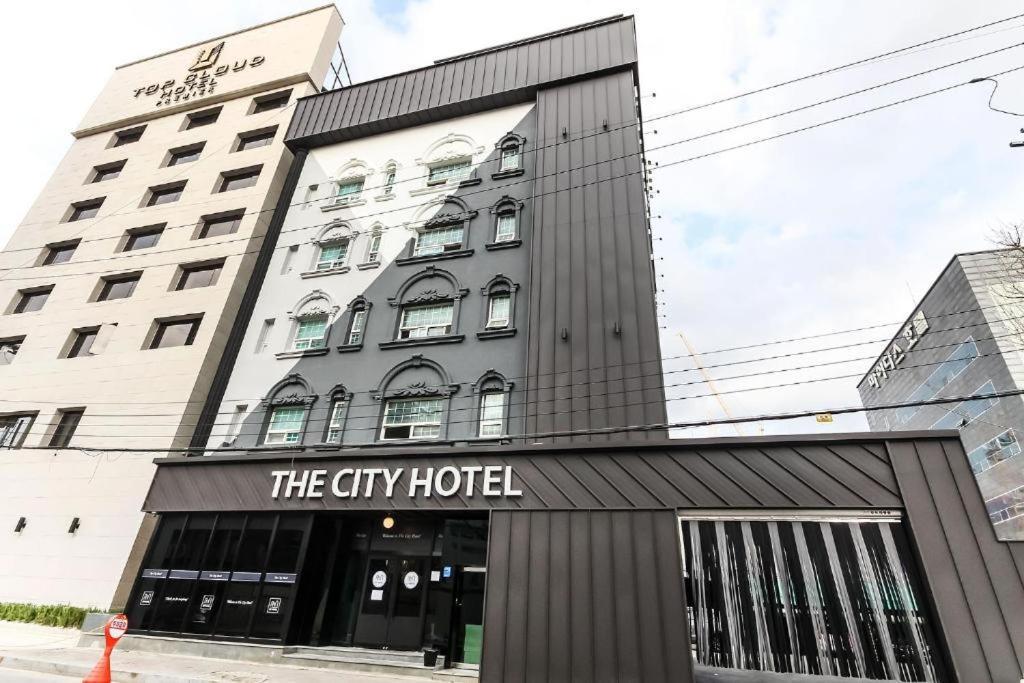 Hotel The City Gwangju Metropolitan City Exteriör bild